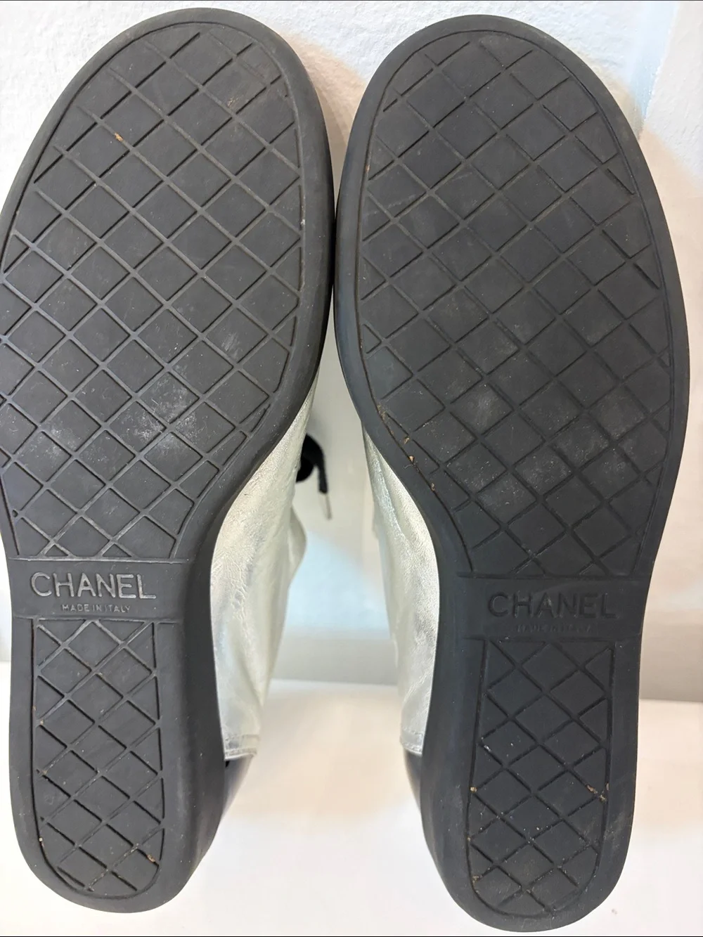 🩶🖤CHANEL🖤🩶 Silver Metallic Sneakers with Black Patent Toe and CC on tongue